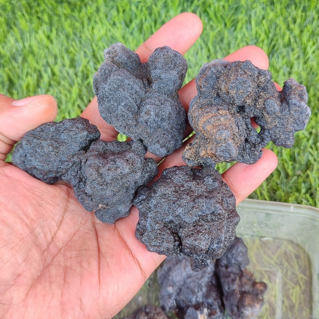 natural batu badar besi sakral unik antik / bongkahan batu badar besi sakral