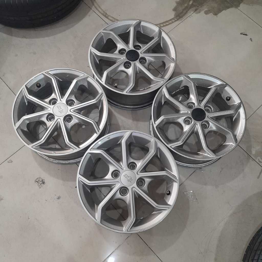 Velg mobil bekas copotan ori kia picanto ring 14 lebar 5,5 baut 4x100 cocok buat sigra brio vios maz