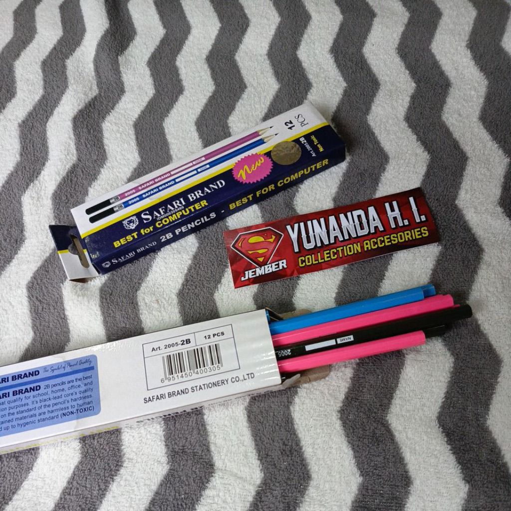 ( isi 12 ) Pensil 2B Safari Brand