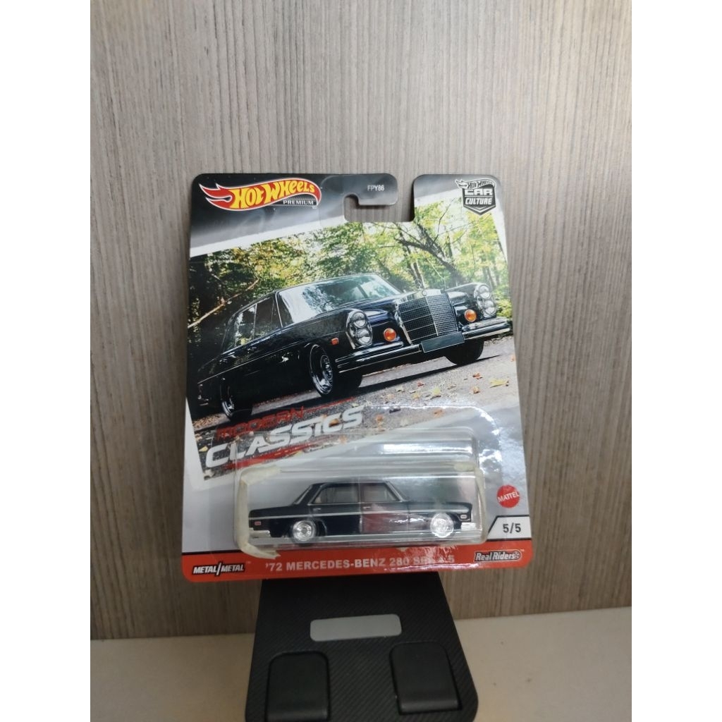 HW Hotwheels Hot Wheels '72 mercedes-benz  280 SEL 4.5