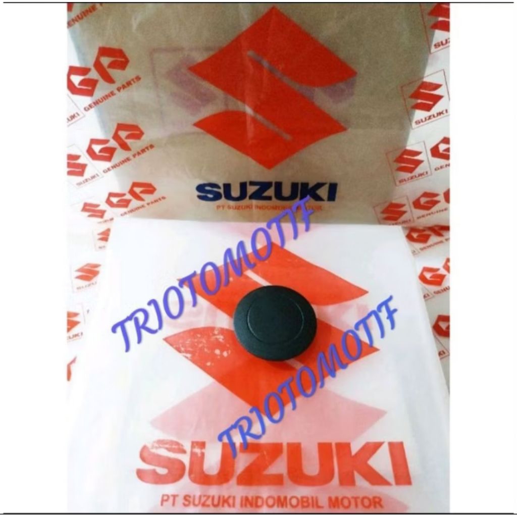 tutup baut bumper belakang suzuki vitara / escudo / sidekick original