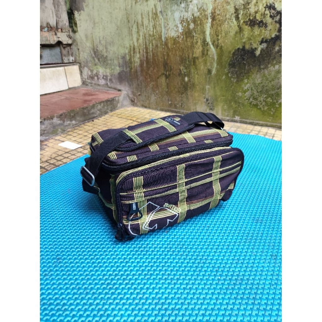 Cooler bag/Tas Buat bawa Bekal/Tas Piknik SECOND ORI BRAND BURTON