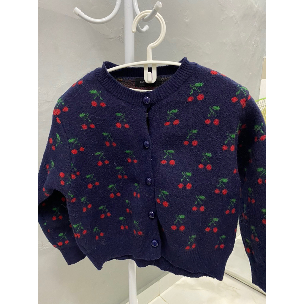 Cardigan like new brand buru n judy