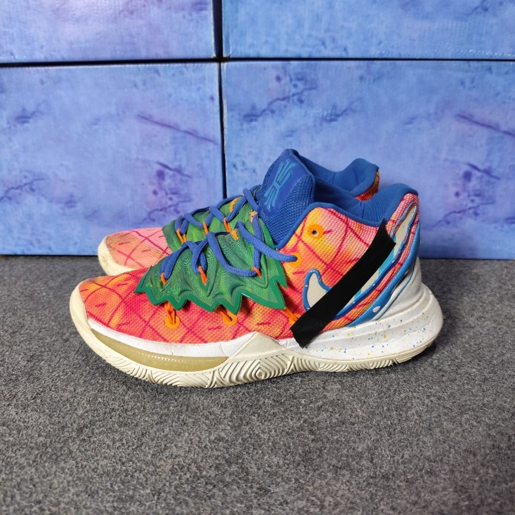Sepatu Basket Kyrie 5 Spongebob