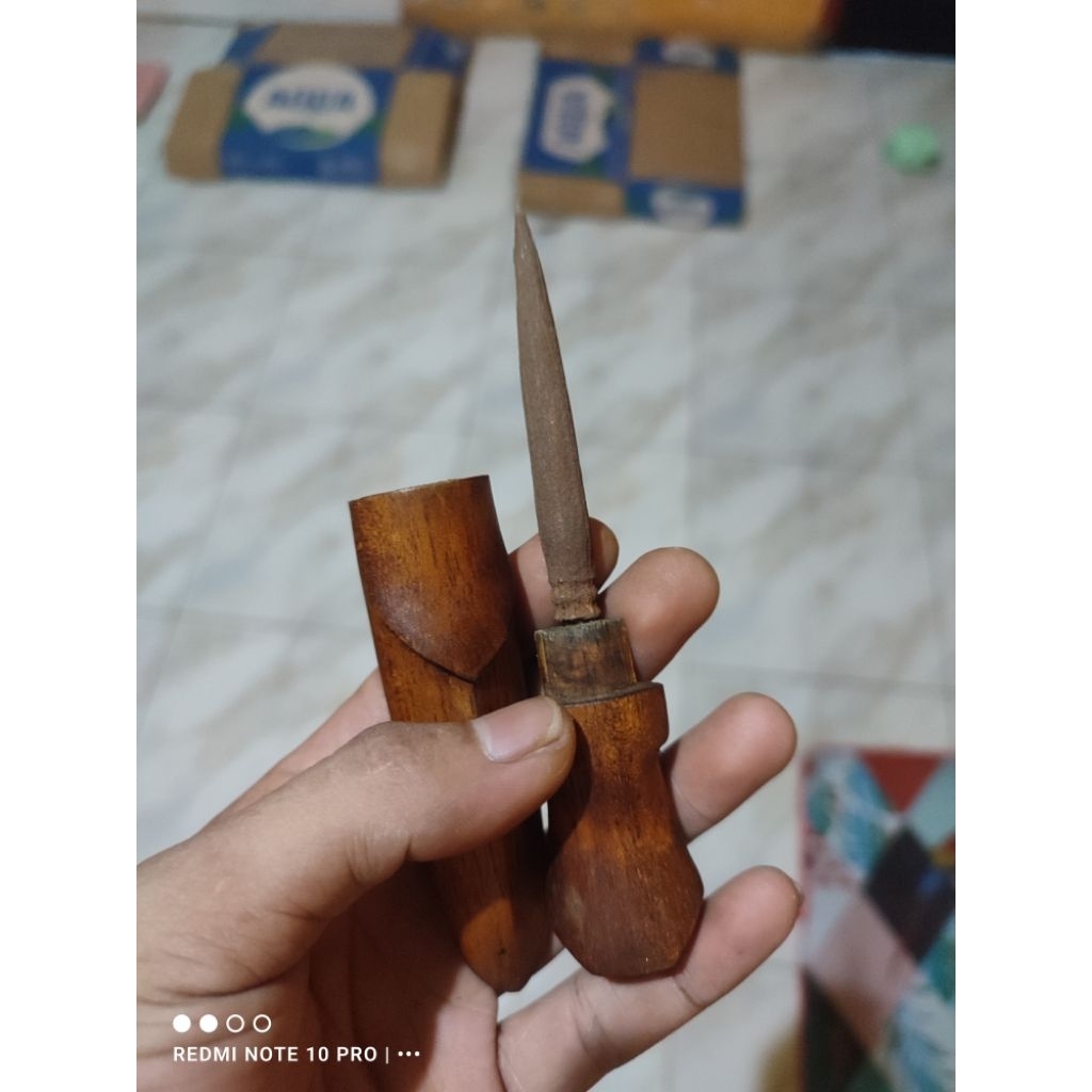 Keris tumbak menur sepuh