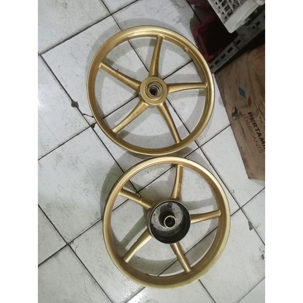 velg v Rossi copy rcb