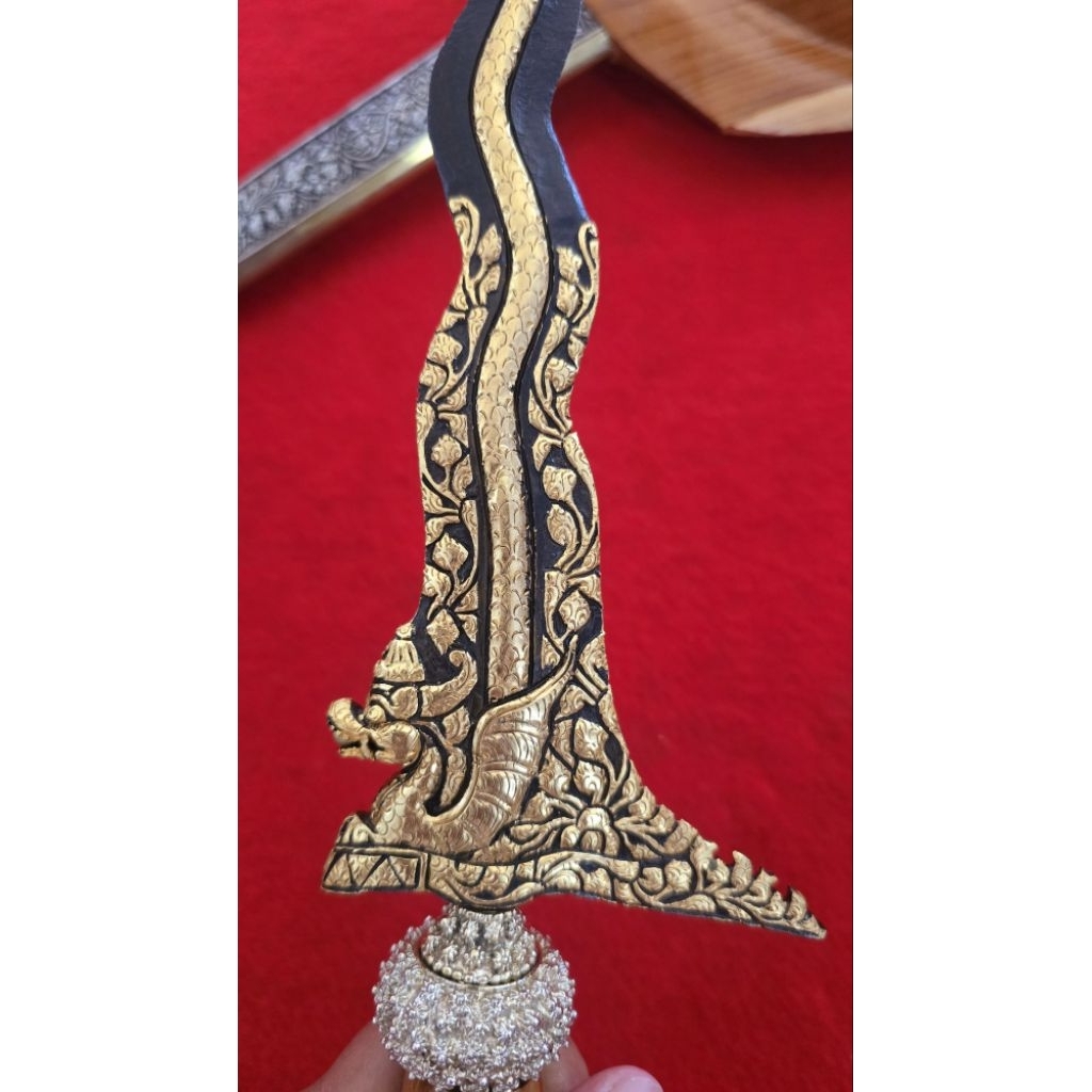 keris nogo bersayap kinatah