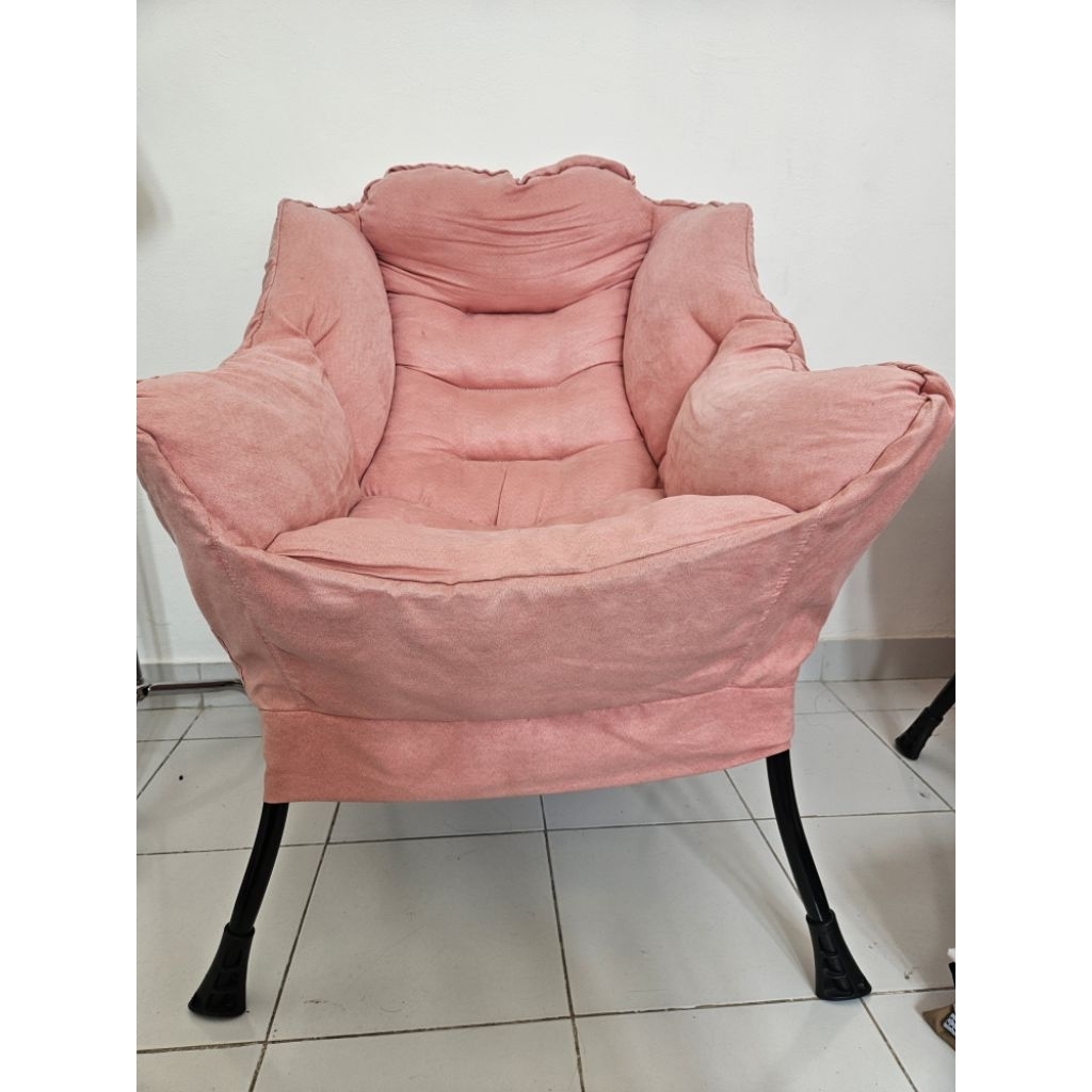 Kursi santai Pink Empuk