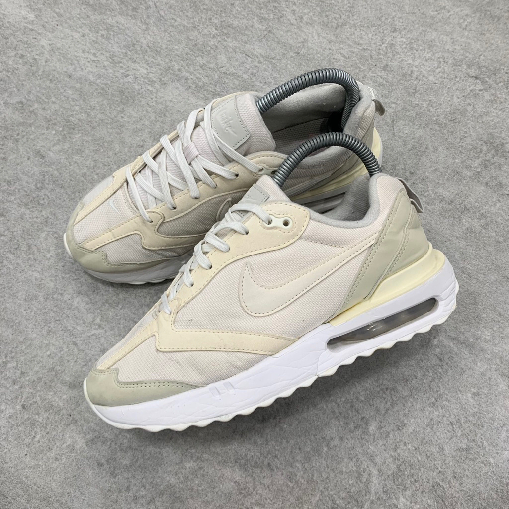 Nike Air Max Dawn SE Cream