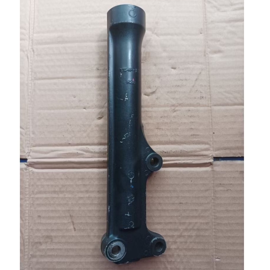 Tabung shockbreaker  bottem shockbreaker bagian kanan Yamaha Mio m3 Mio j Mio z bekas original minus