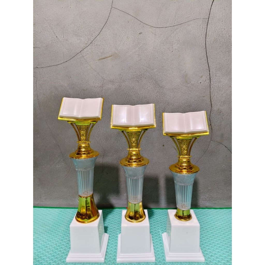 Piala MTQ/Buku Set 123 Kristal Bening