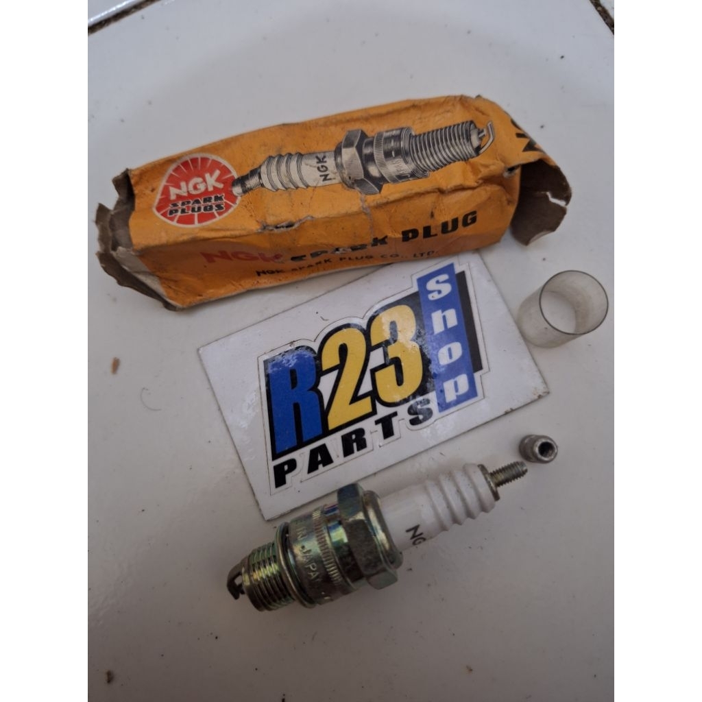 Busi For Yamaha RX KING DAN FIZR Ori Japan NGK BP4H  Drat Pendek