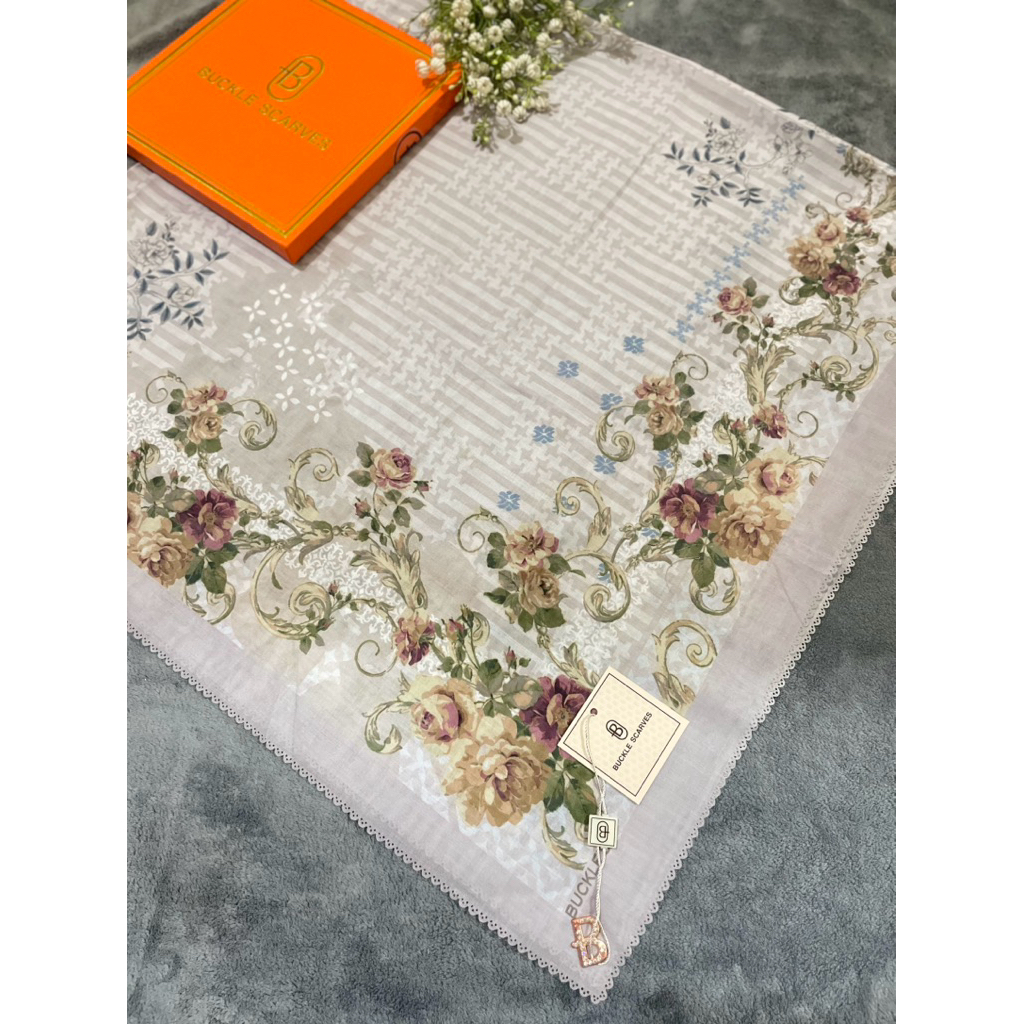 hijab buckle scarves box / buckle scarves punch motif /hijab segiempat motif