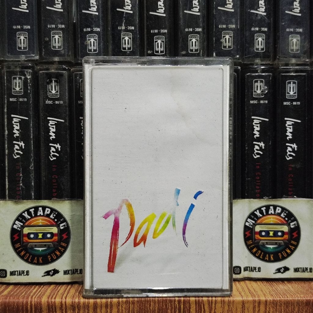Kaset - Padi - Self Titled - Kaset Pita - Radio Tape - Radio - Pemutar Kaset - Retro - Classic - Cas
