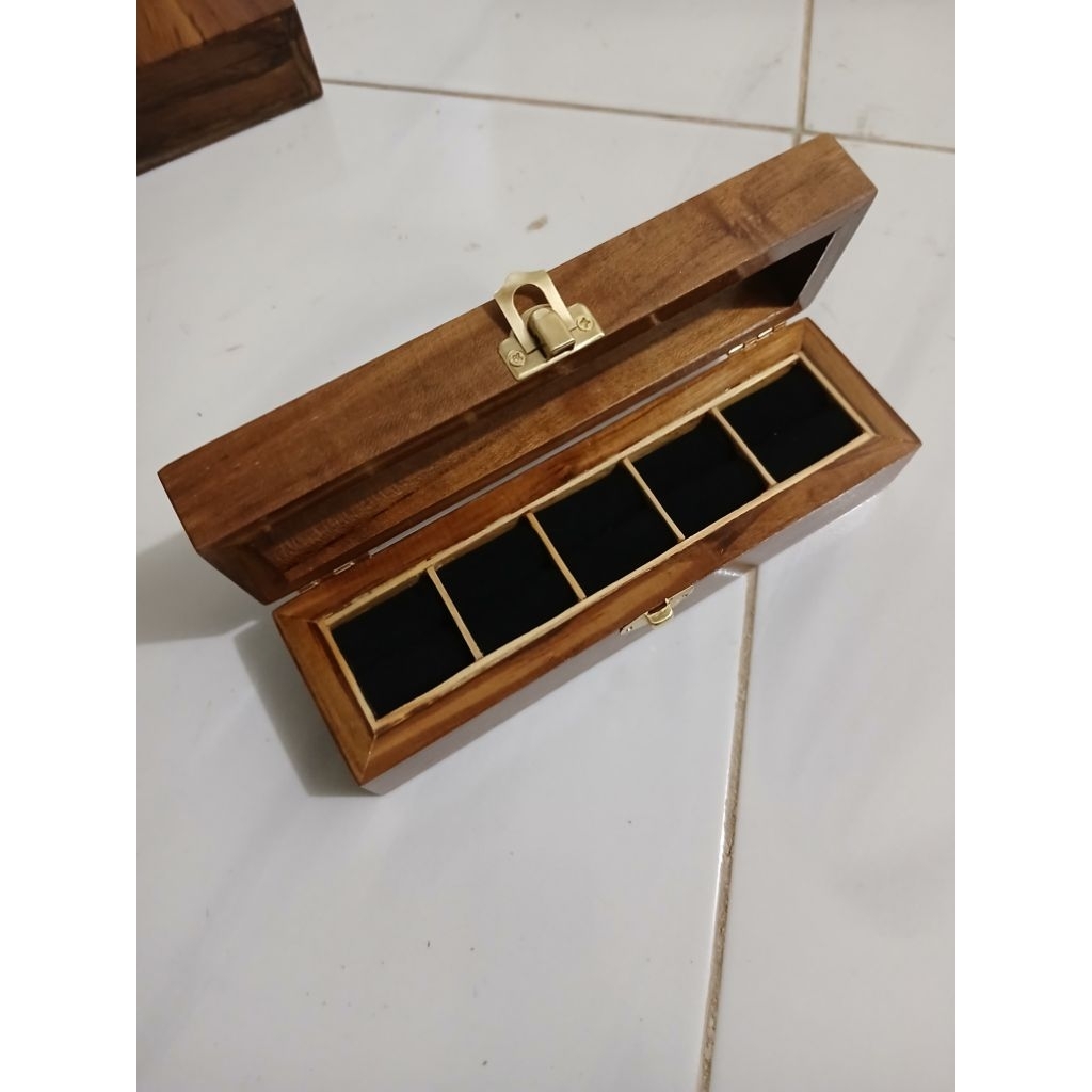 kotak cincin atau kotak akik isi slot 5