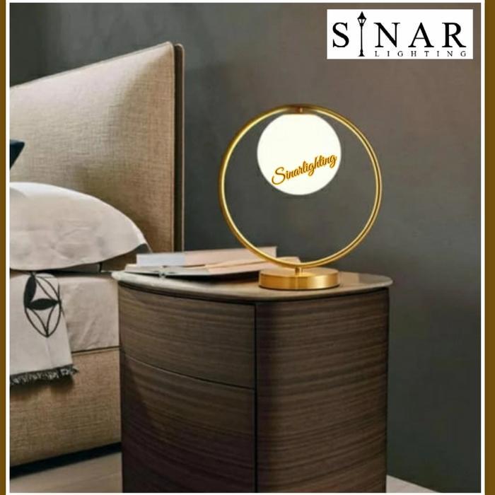 Lampu meja modern gold 10011