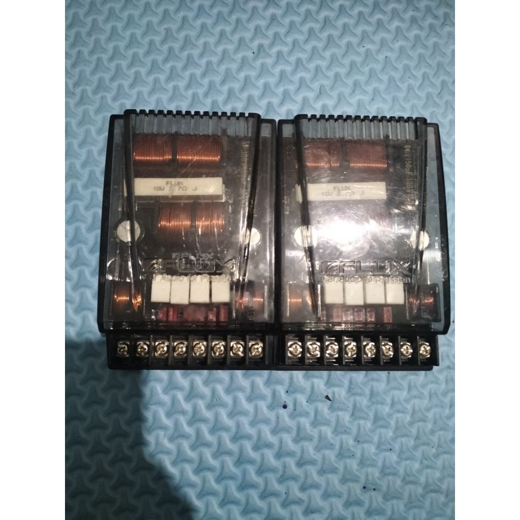 crossover 3 way merk flux German bekas normal sepasang