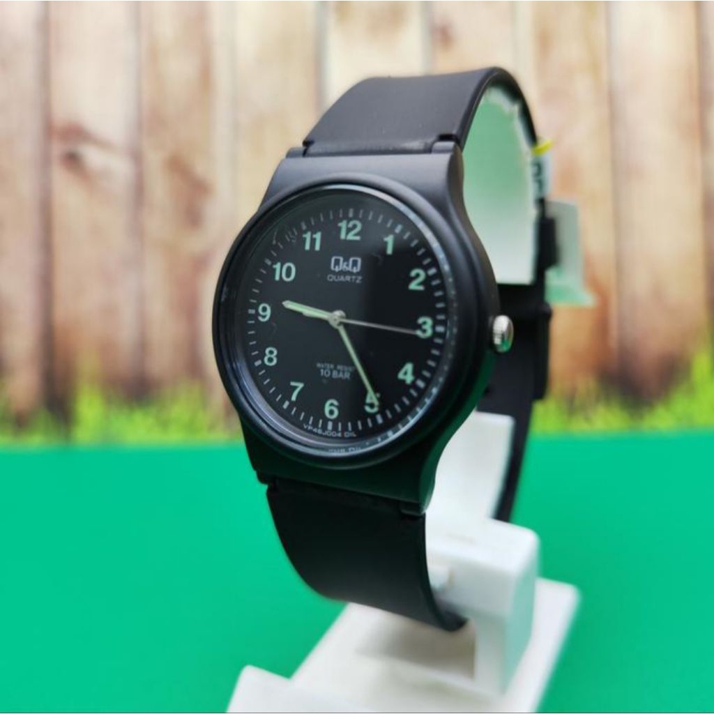 Q&Q QQ Analog Jam Tangan Pria Karet Unisex Original