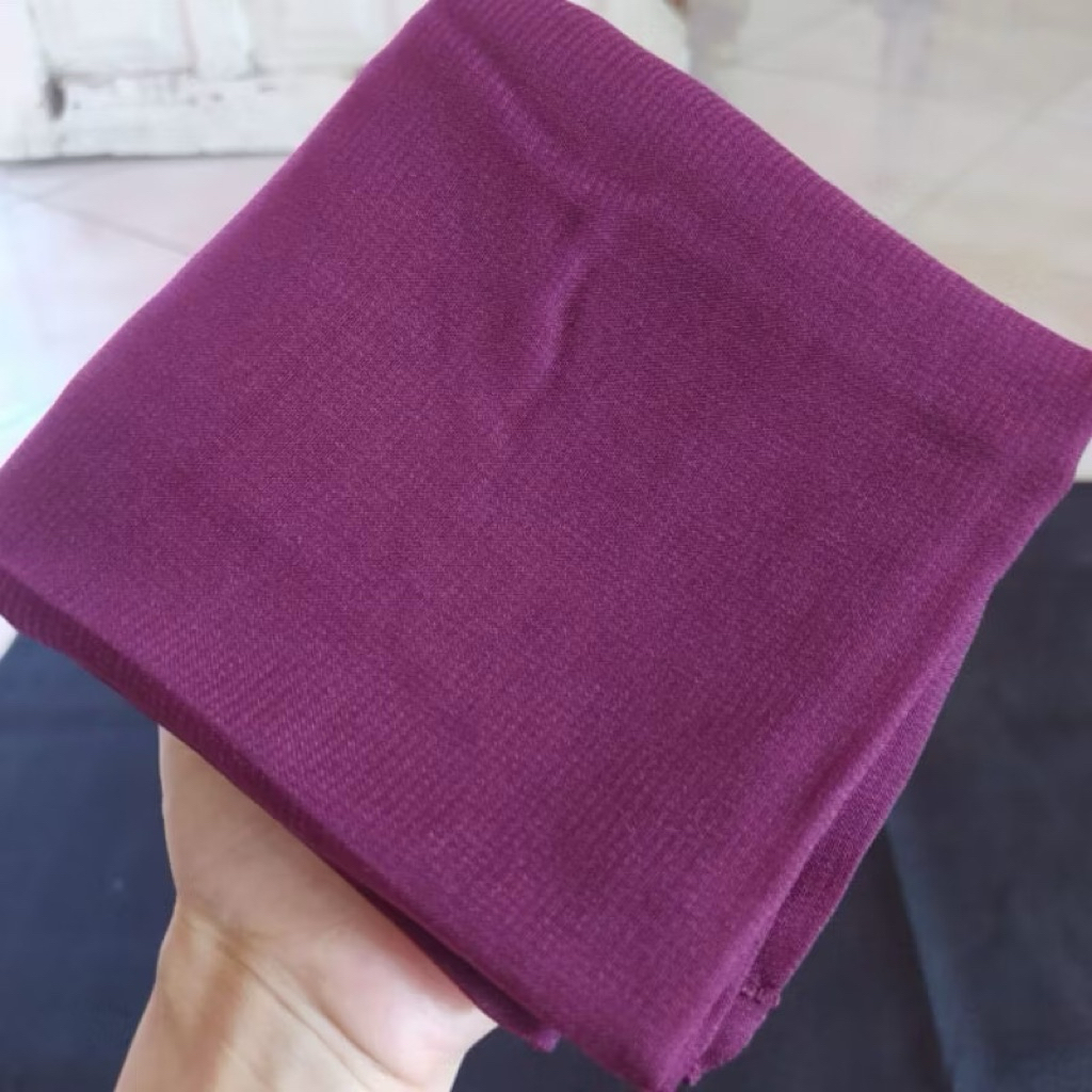 Hijab Segiempat bella square burgundy bella burgundy hijab burgundy hijab burgundy segiempat burgund