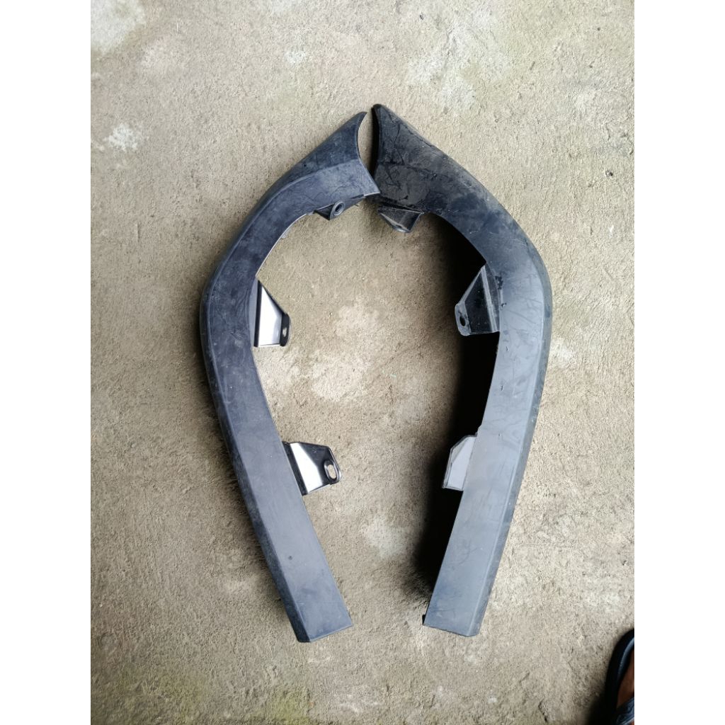 bodykit belakang satu set kanan kiri Mobilio tipe e 2016 2017 2018 2019