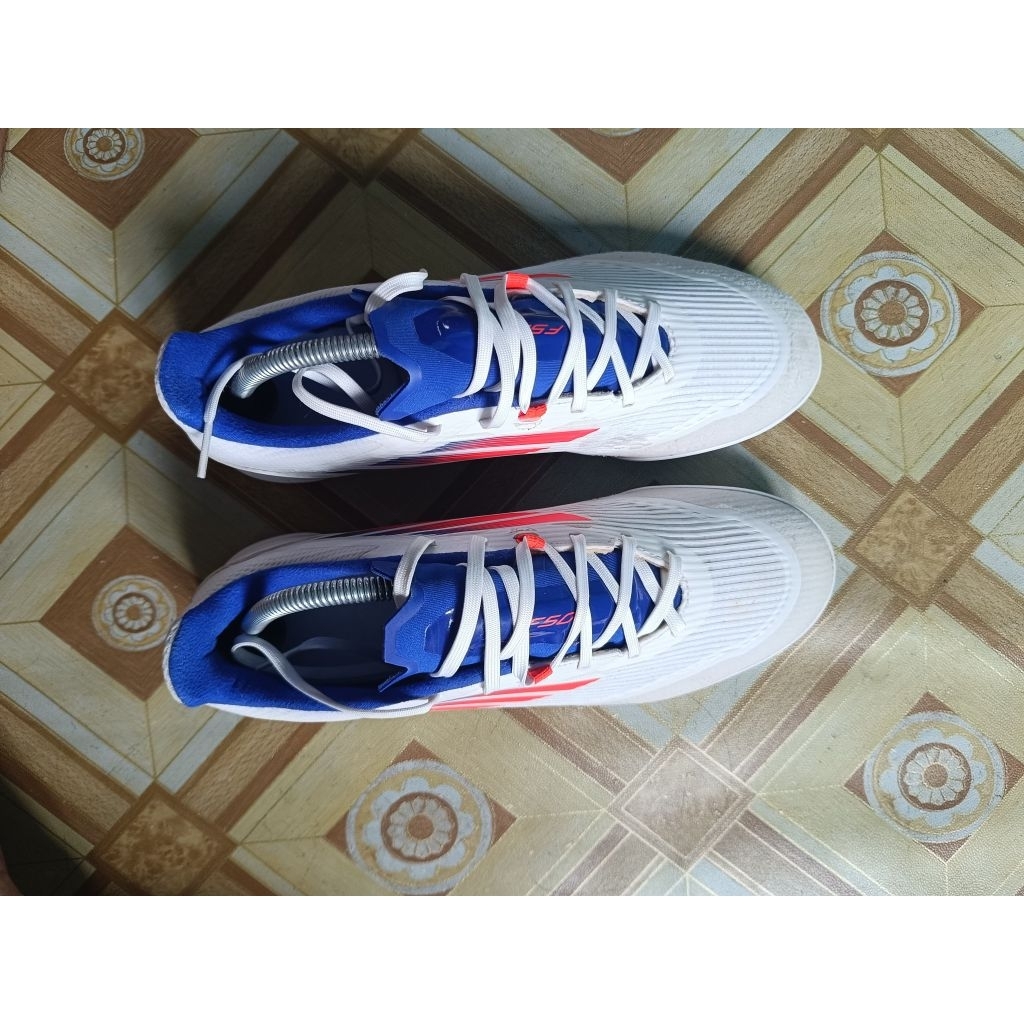 Sepatu Futsal F50