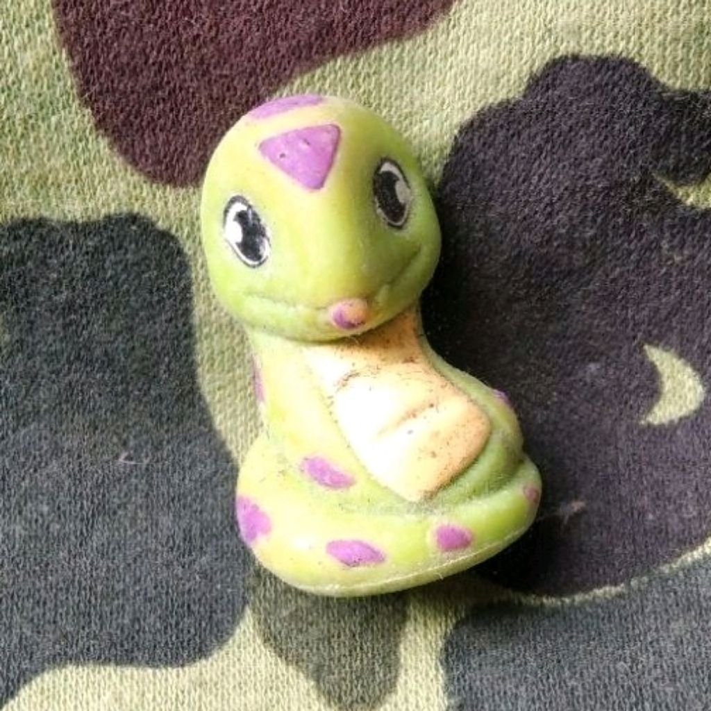 mini figure ular hijau kecil figure squinki do drops patung hewan ular imut melingkar berdiri Green 