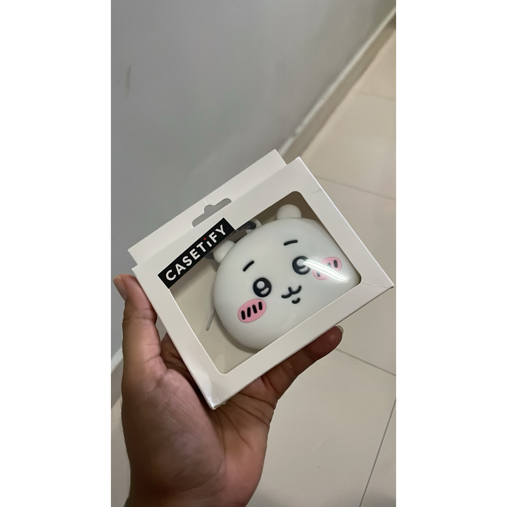 earphone casetify chikawa white
