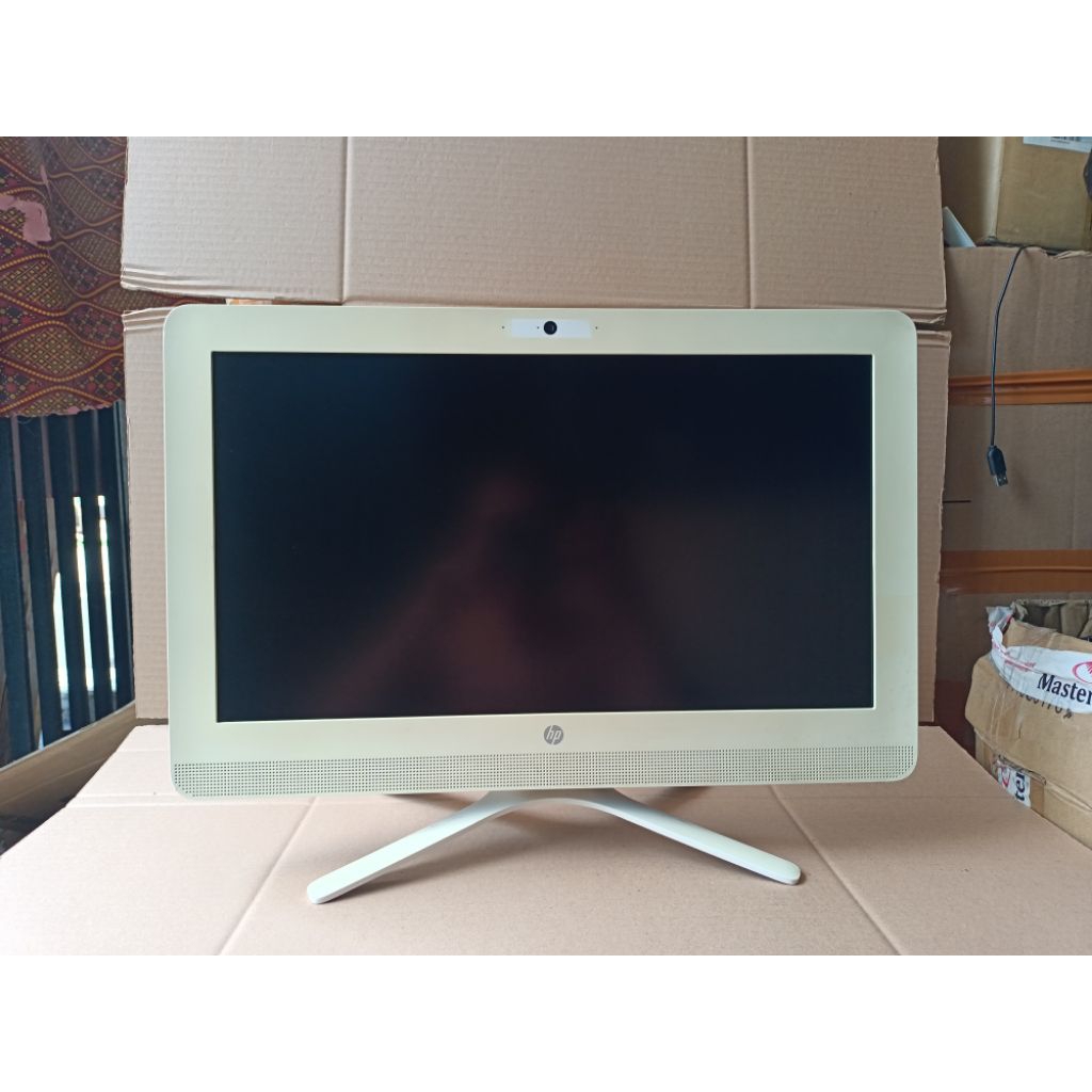 PC All in One HP AMD E2-9200 Ram 4GB HDD 500GB 20Inchi Second