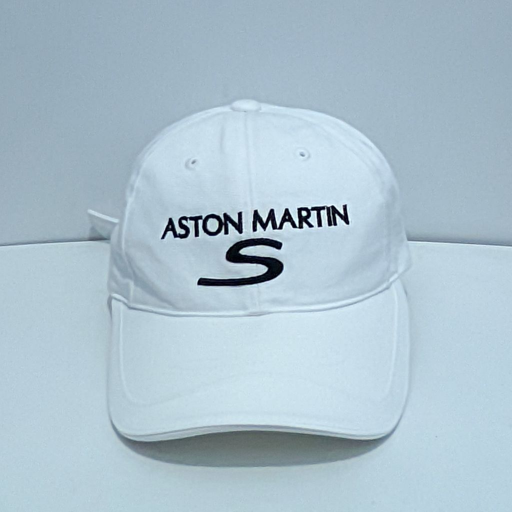 Topi Aston Martin