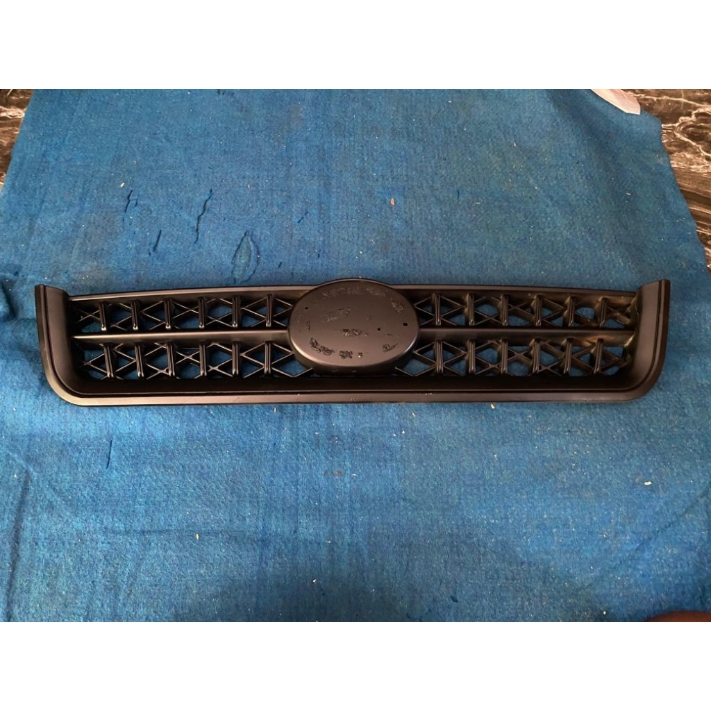 Gril grill lambang depan rush terios 2007 2009 original