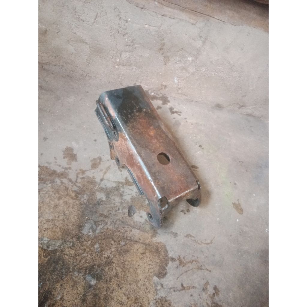 pangkon mesin new megapro monoshock original copotan