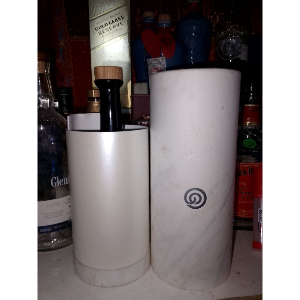 botol bekas minuman unik +dus untuk hiasan