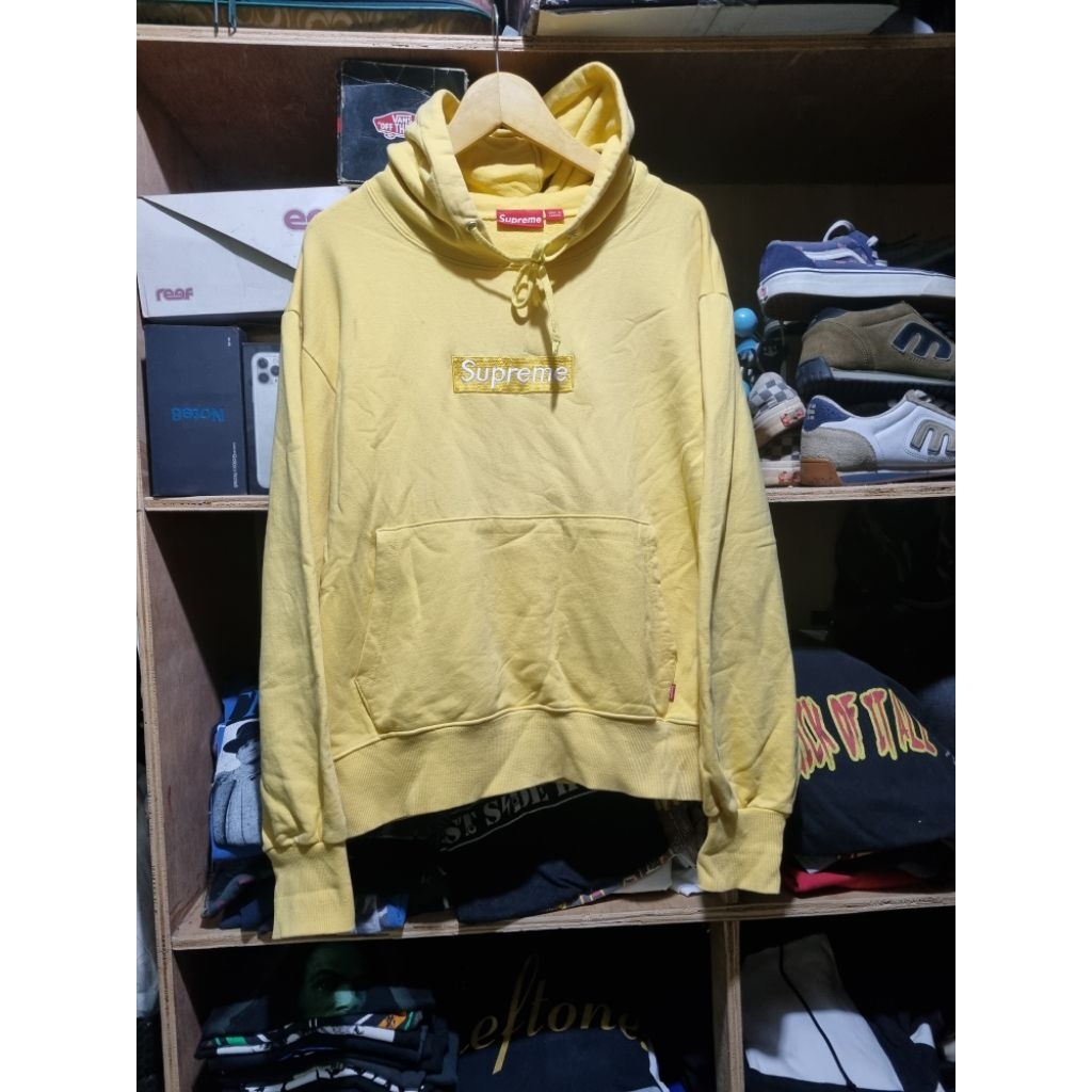 vintage pullover hoodie supreme
