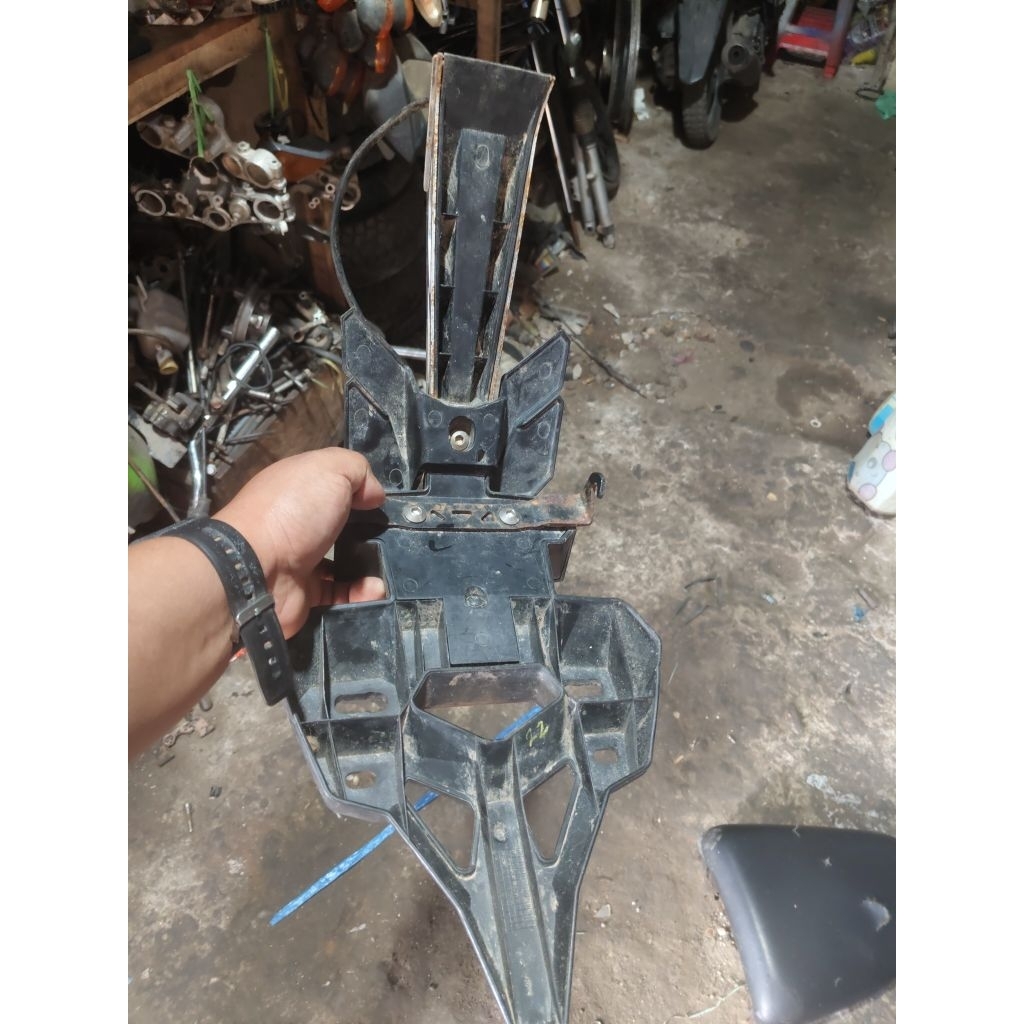 spakbor belakang cbr 250 rr