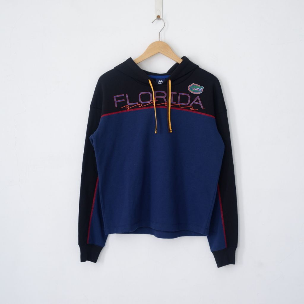 Majes-tic Women Florida Gators Script Logo Pullover Hoodie