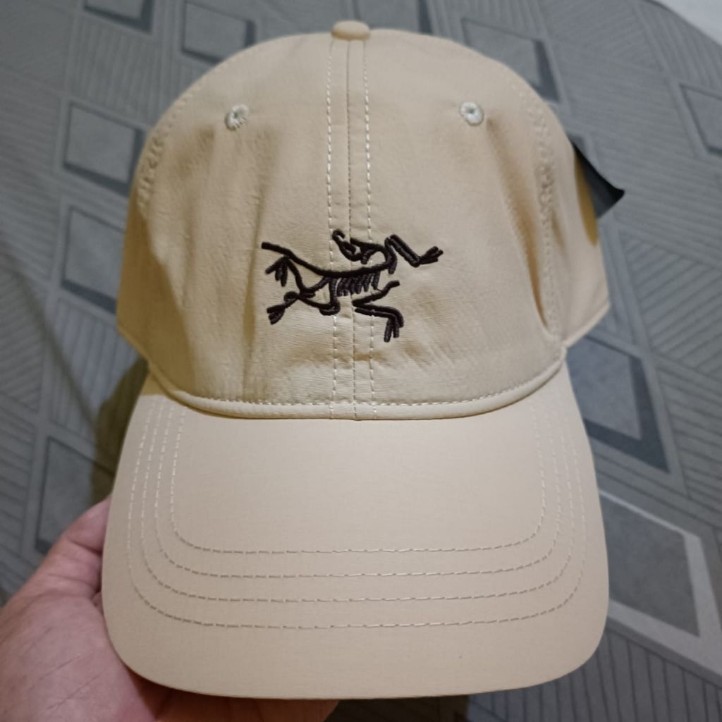 Topi Baseball Arteryx Warna Krem