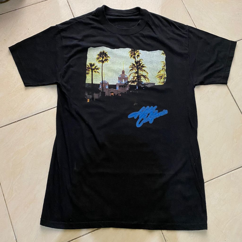 Kaos band eagles Hotel California original second Bekas murah, jual kaos band rock legend original m