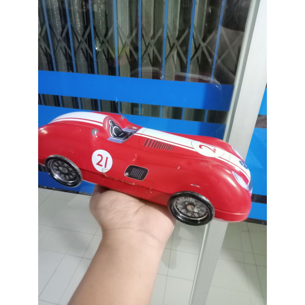 tin toys mobilan kaleng jadul