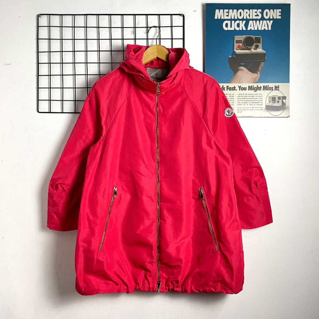 JAKET WINDBREAKER  MONCLER ORIGINAL, JAKET MONCLER WANITA, JAKET OUTDOOR WANITA, JAKET RUNNING WANIT