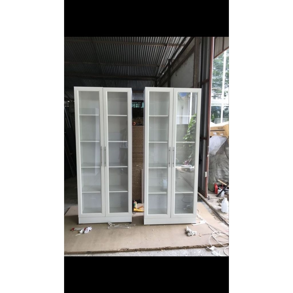 kabinet kaca,lemari kaca minimalis