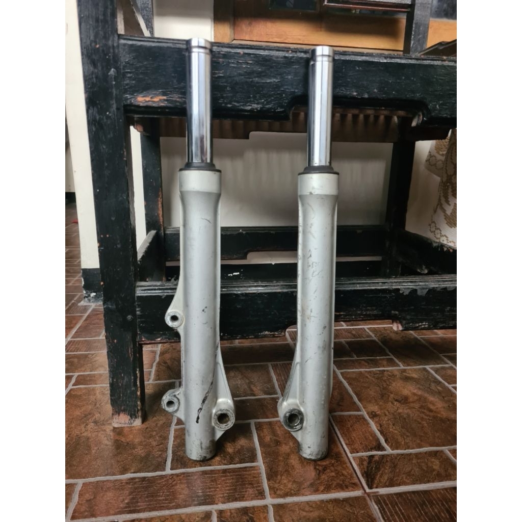 Shock Depan Honda Karisma X Original