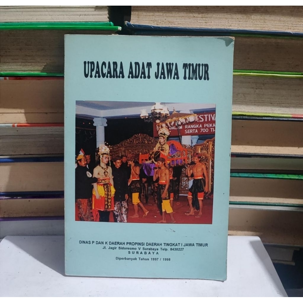 BUKU UPACARA ADAT JAWA TIMUR