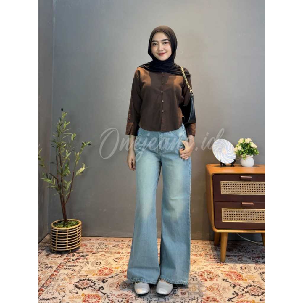 Onejeans id Flare Jeans Wanita Vintage Retro Biru Blue Celana Denim Wanita Gaya Retro dengan Desain 