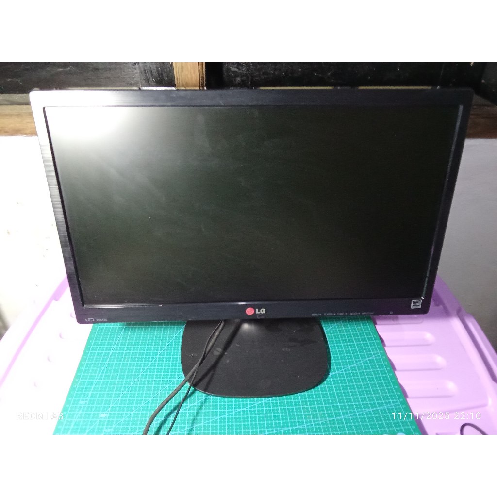 Monitor LG20M35A Normal OK
