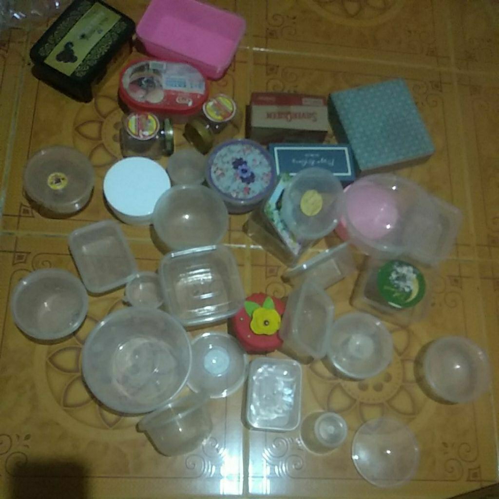 mangkok / dus /wadah /toples plastik kecil