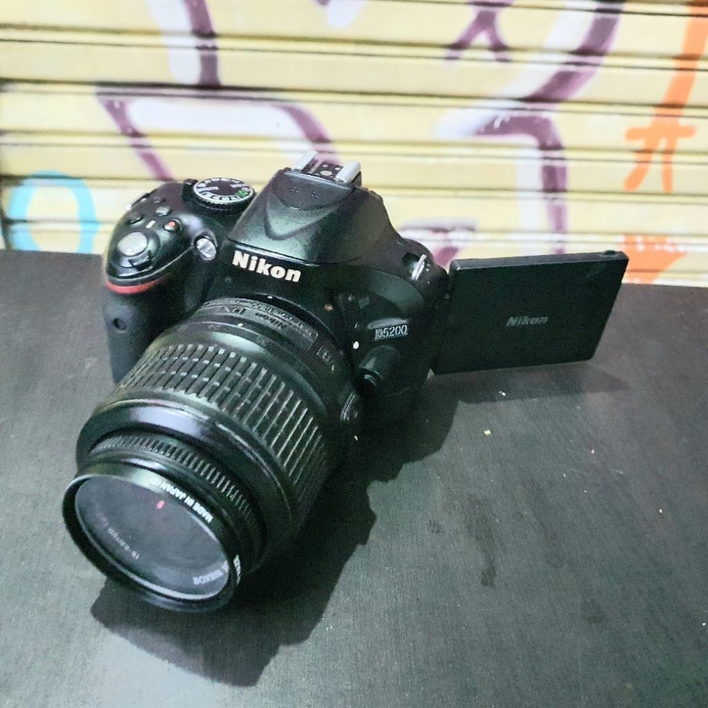 Nikon D5200 Flip No Vignet