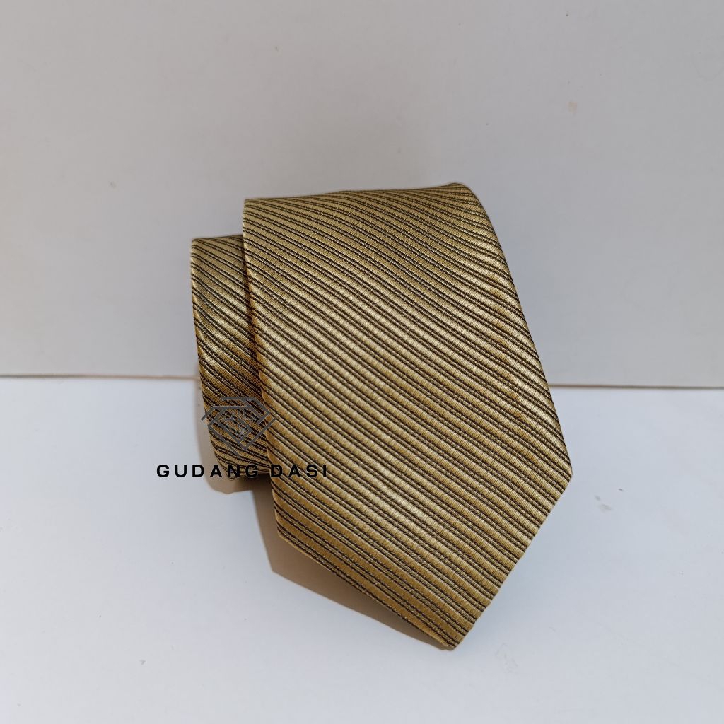 GUDANG DASI Dasi panjang pria gold muda dasi pria motif salur Ukuran medium 3 inch
