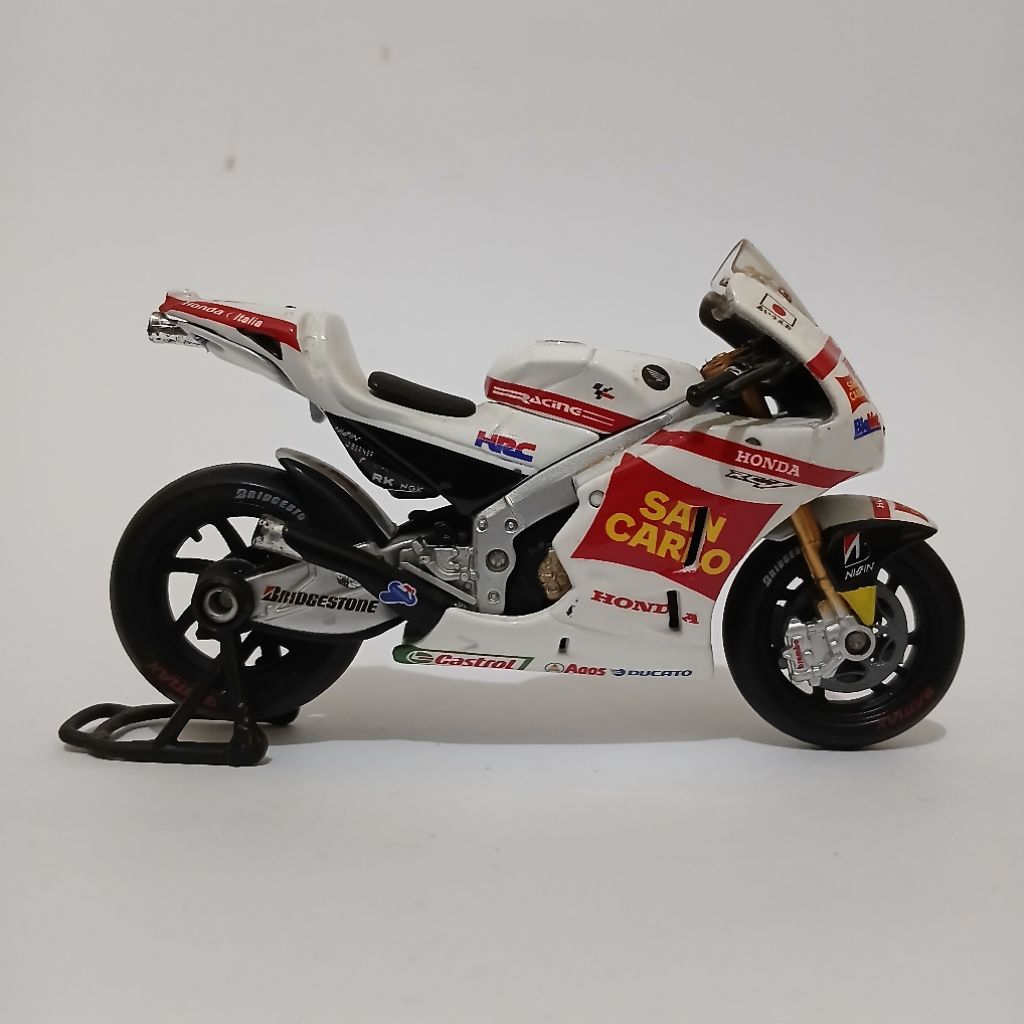Diecast Motogp Maisto 1/18 Marco Simoncelli Honda RC212V San Carlo Gresini Custom