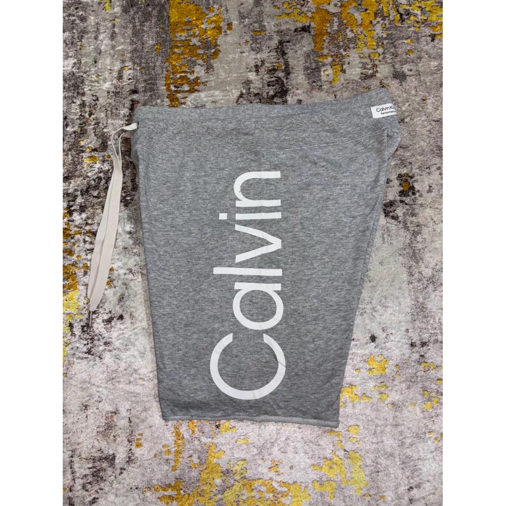 celana pendek c k   Size30-32 P44 ol24  lp80-86