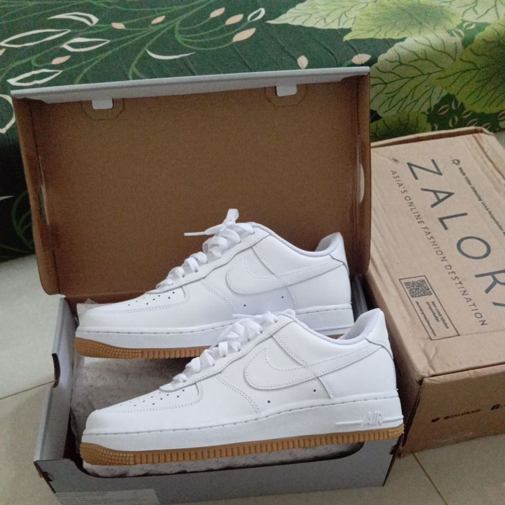 nike air force 1 white gum original